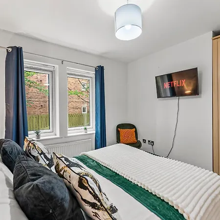 Escape - Pool Table - Free Parking * York