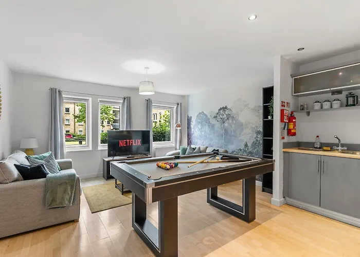 Escape - Pool Table - Free Parking * York