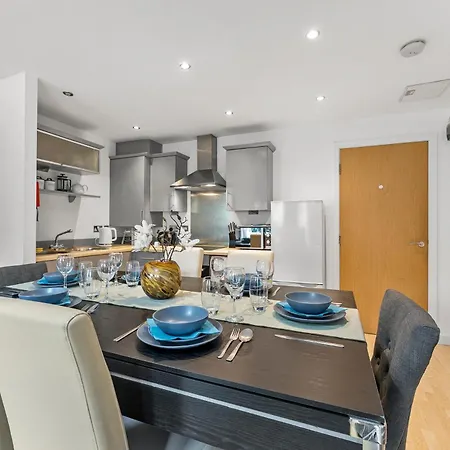 Apartman Escape - Pool Table - Free Parking York