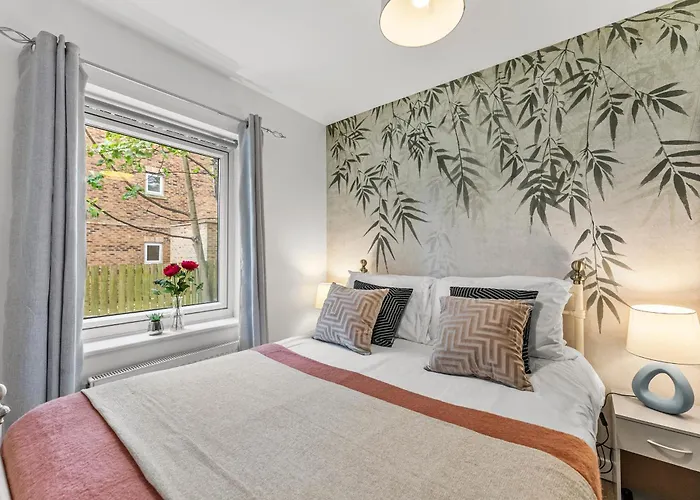 Escape - Pool Table - Free Parking *